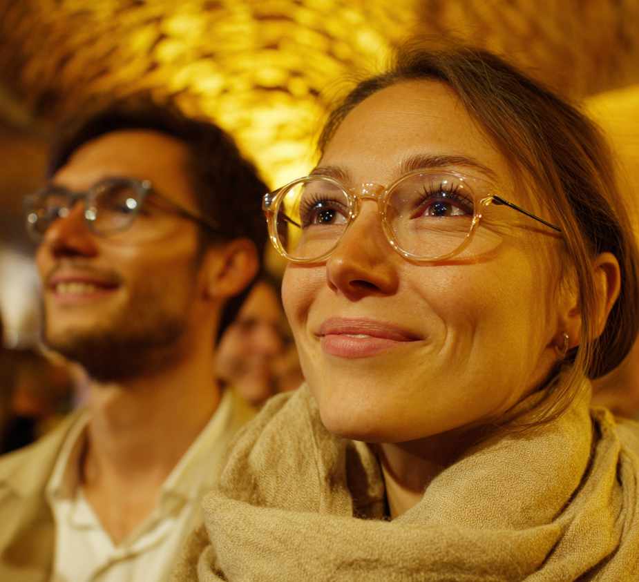 Incontro davanti a un caffè al LARGO 10